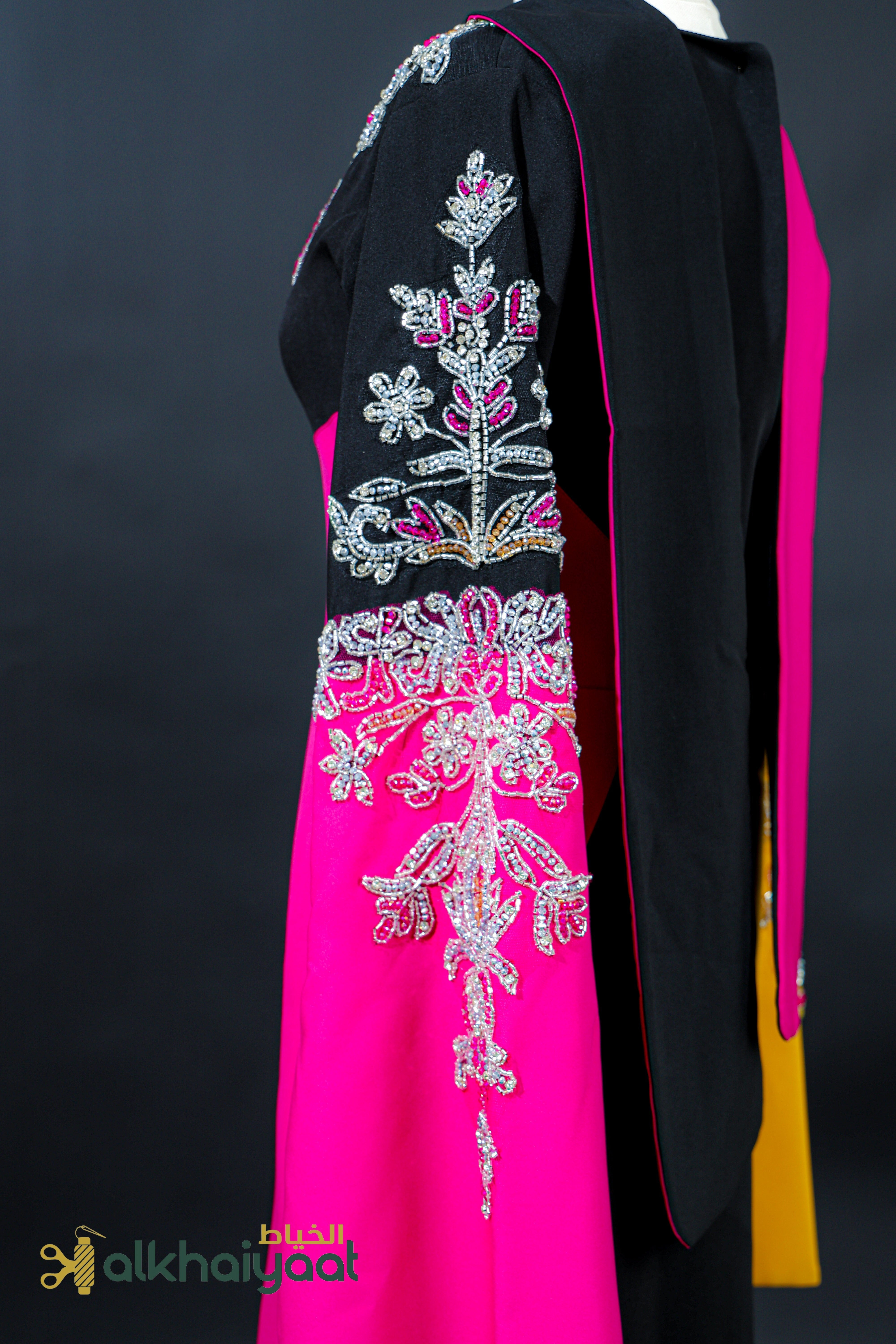 Zahra Al-Nour – Midnight & Saffron